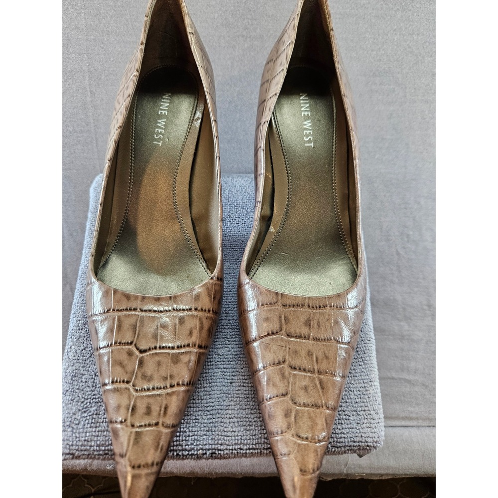 Nine West Womens Pointed Toe Kitten Heel Pumps Croc Embossed Taupe Brown 7.5M
